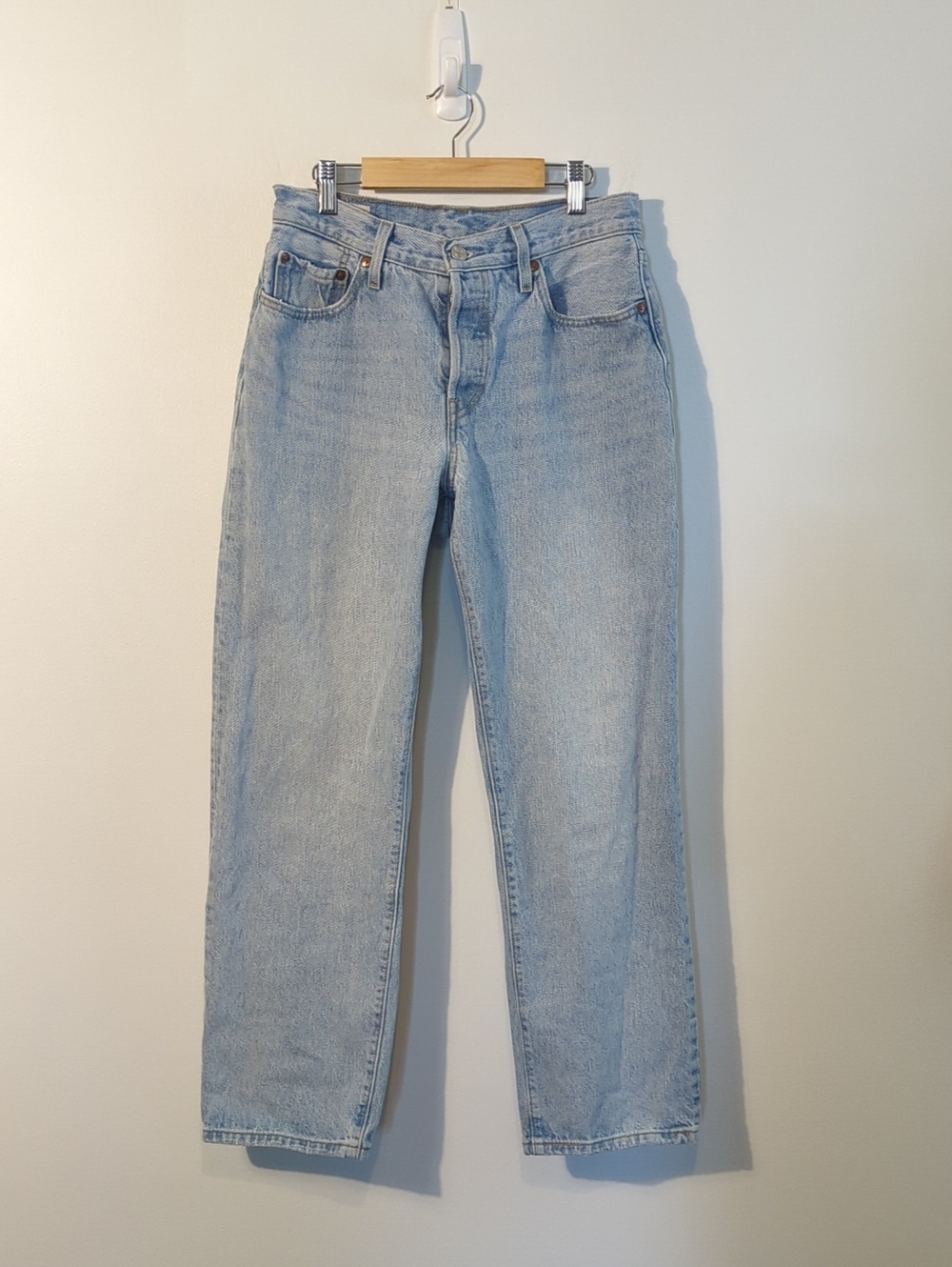 LEVIS 501s light wash - size 27